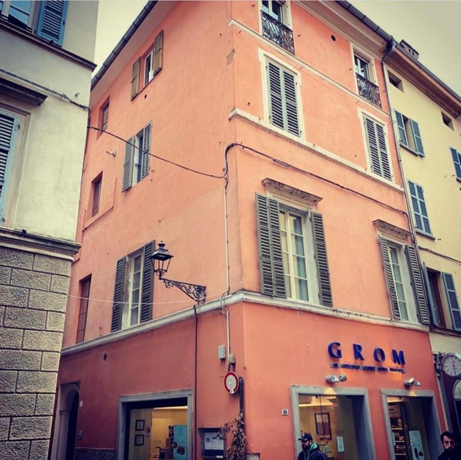 Salina Luxury Suites Parma Ngoại thất bức ảnh