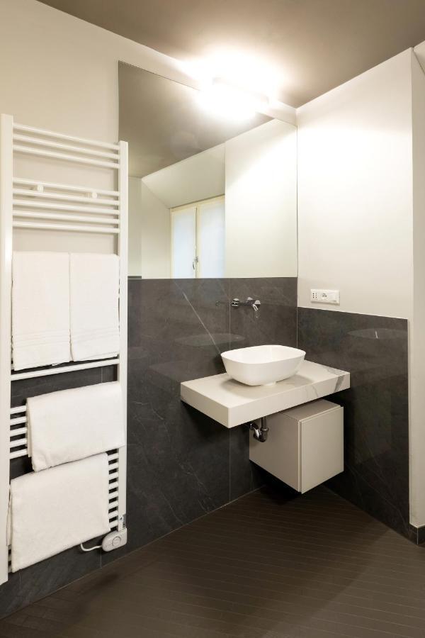 Salina Luxury Suites Parma Ngoại thất bức ảnh